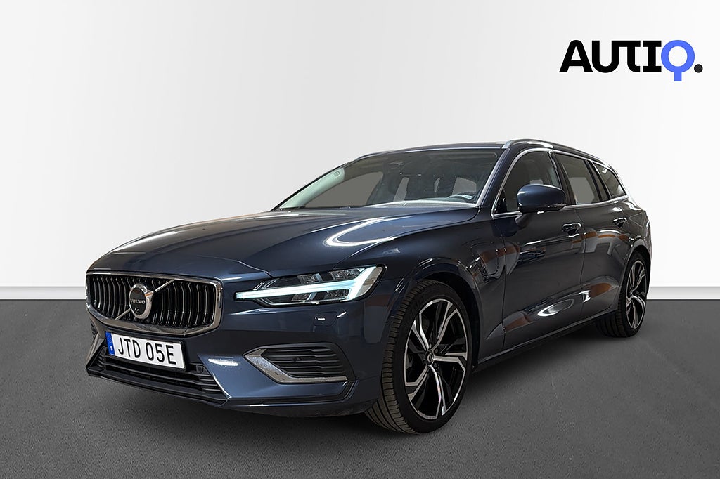 Volvo V60 Recharge T6 AWD Ultimate 350hk | MOMS | H/K | Panorama