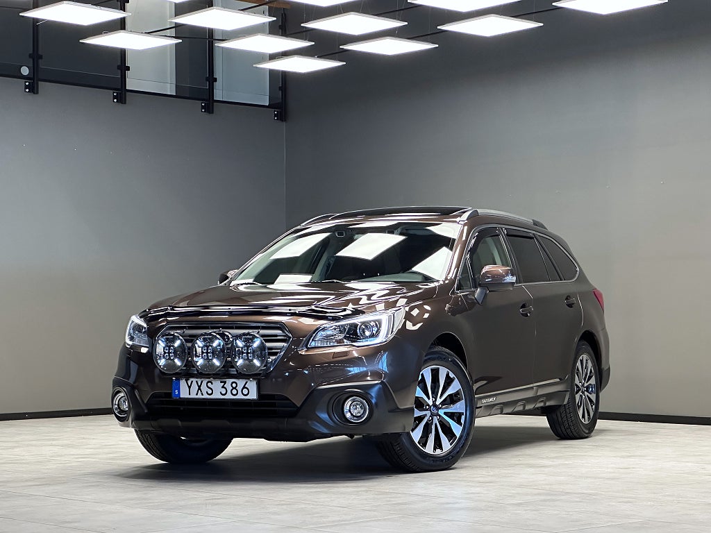 Subaru Outback 2.0 4WD Lineartronic/Navi/Drag/Backkamera/HarmanKardon