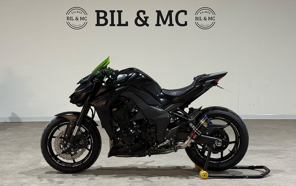 Kawasaki Z1000 Helsystem 0kr insats låga mil 