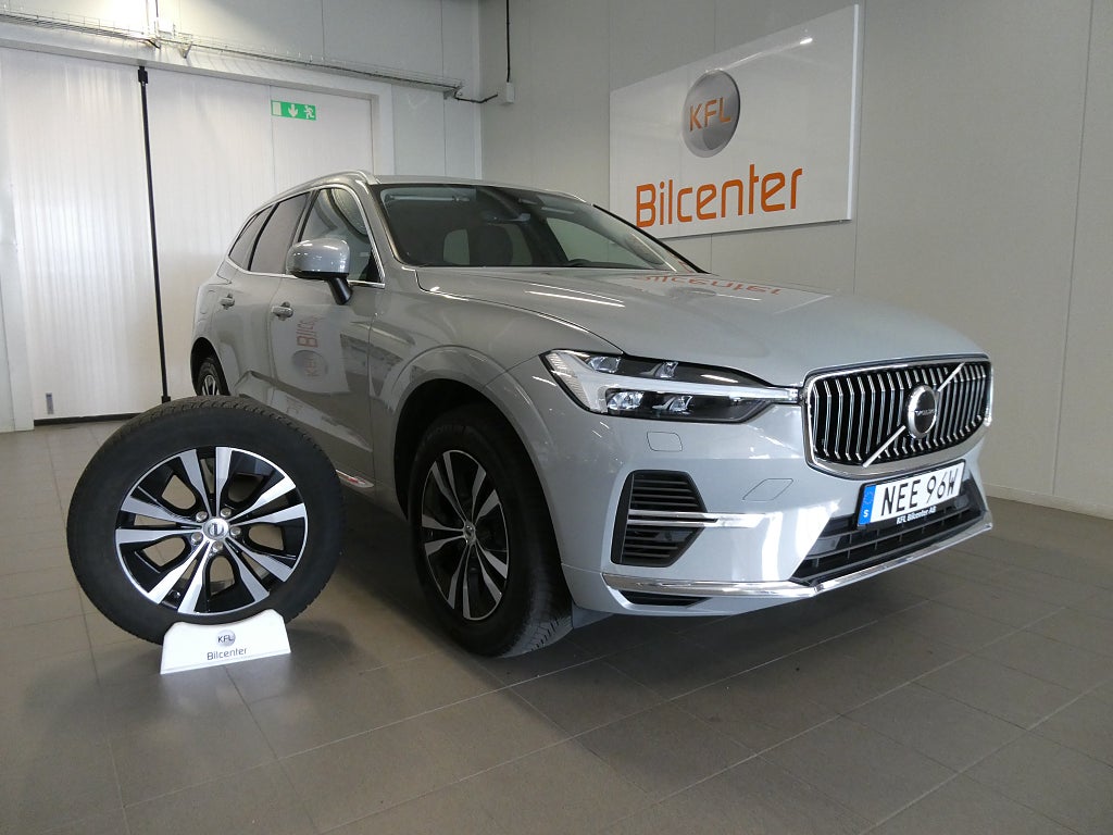 Volvo XC60 Recharge T6 AWD Core Edition Pano-Longrange-Kamera-SoV