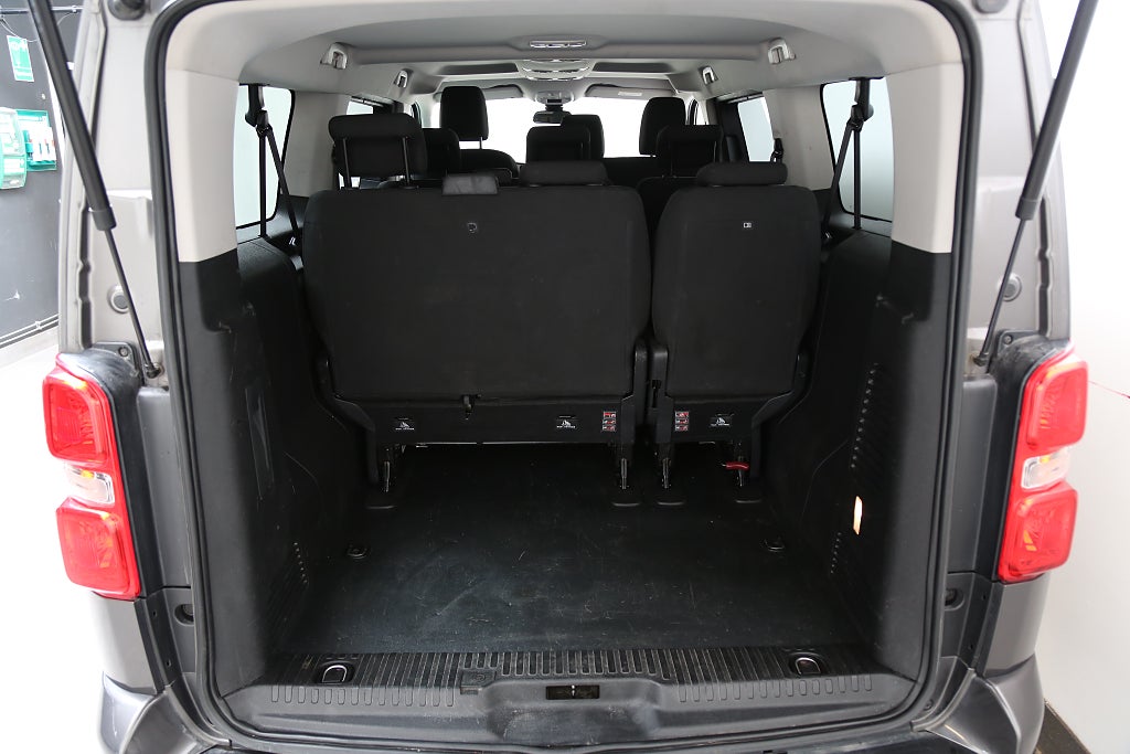 Toyota Proace Verso 2,0 D-4D 144hk Aut 9-sits Värmare Drag Leasbar
