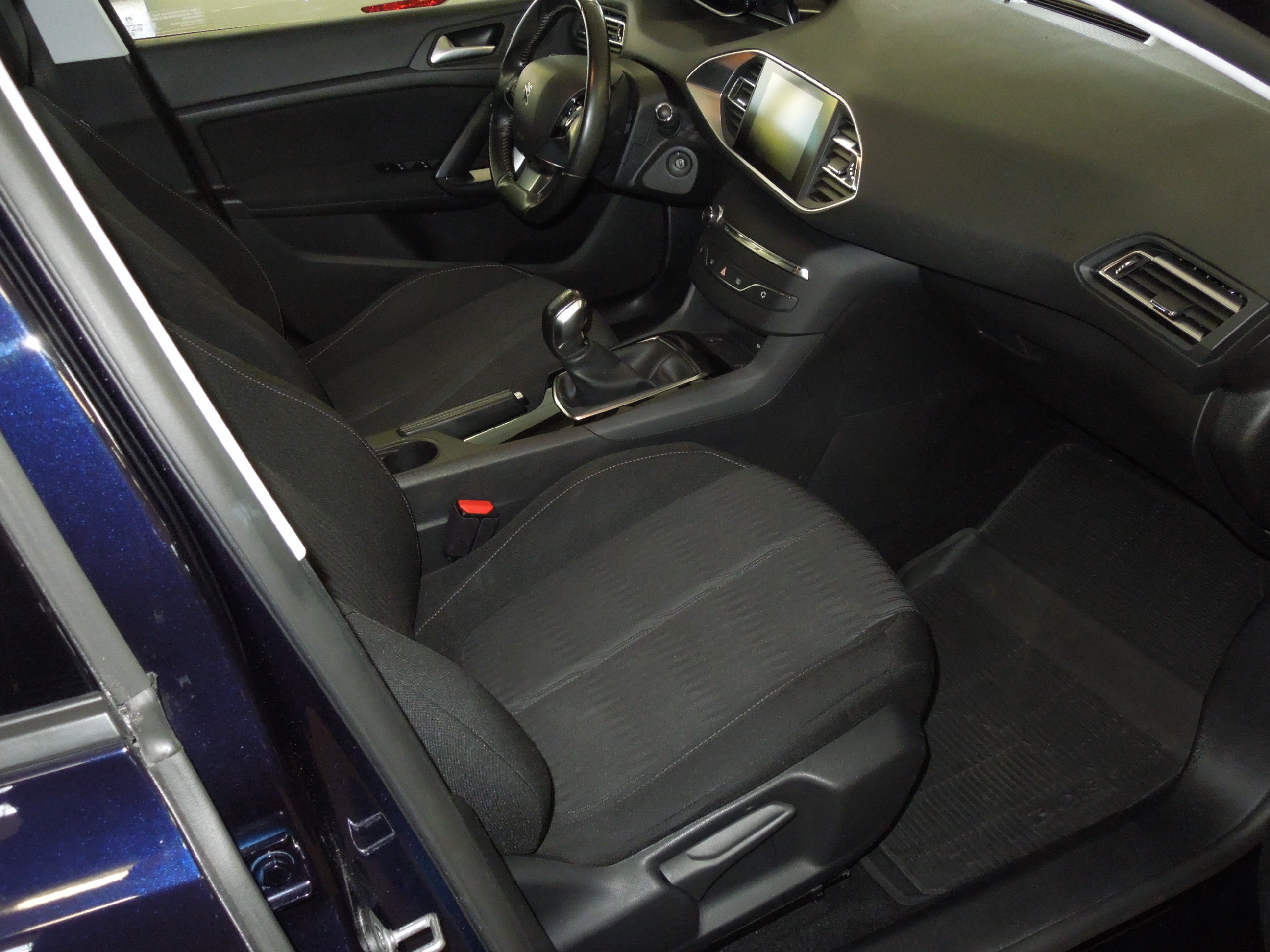 Peugeot 308 1.6 HDi FAP Active 92hk 2015, bild 5/37