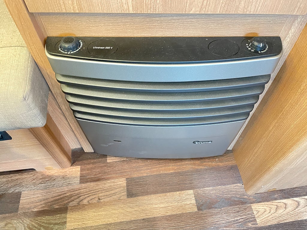 Knaus 500 Sport /Markis/1500kg totalvikt/Smidig resevagn/Långbäddar - Knaus