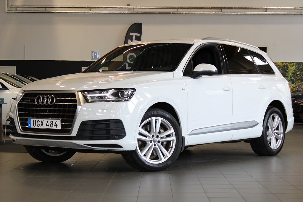 Audi Q7 3.0 TDI V6 quattro  / Drag / 7-sits / S-line / Värmare