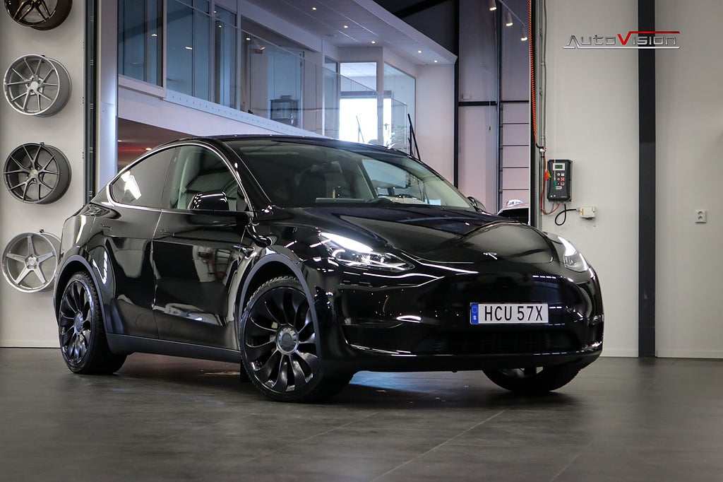 Tesla Model Y Long Range AWD, 514hk | PANO | KAMERA | 21" | MOMS