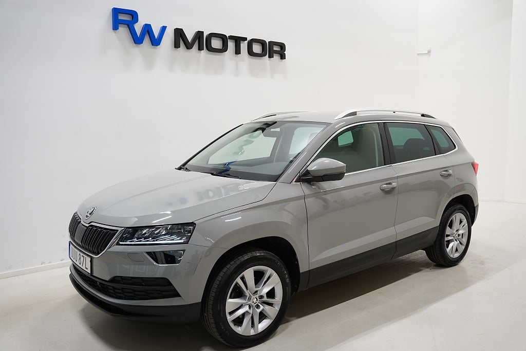 Skoda Karoq 1.0 TSI 110hk Style Canton B-kamera P-värm Drag Carplay