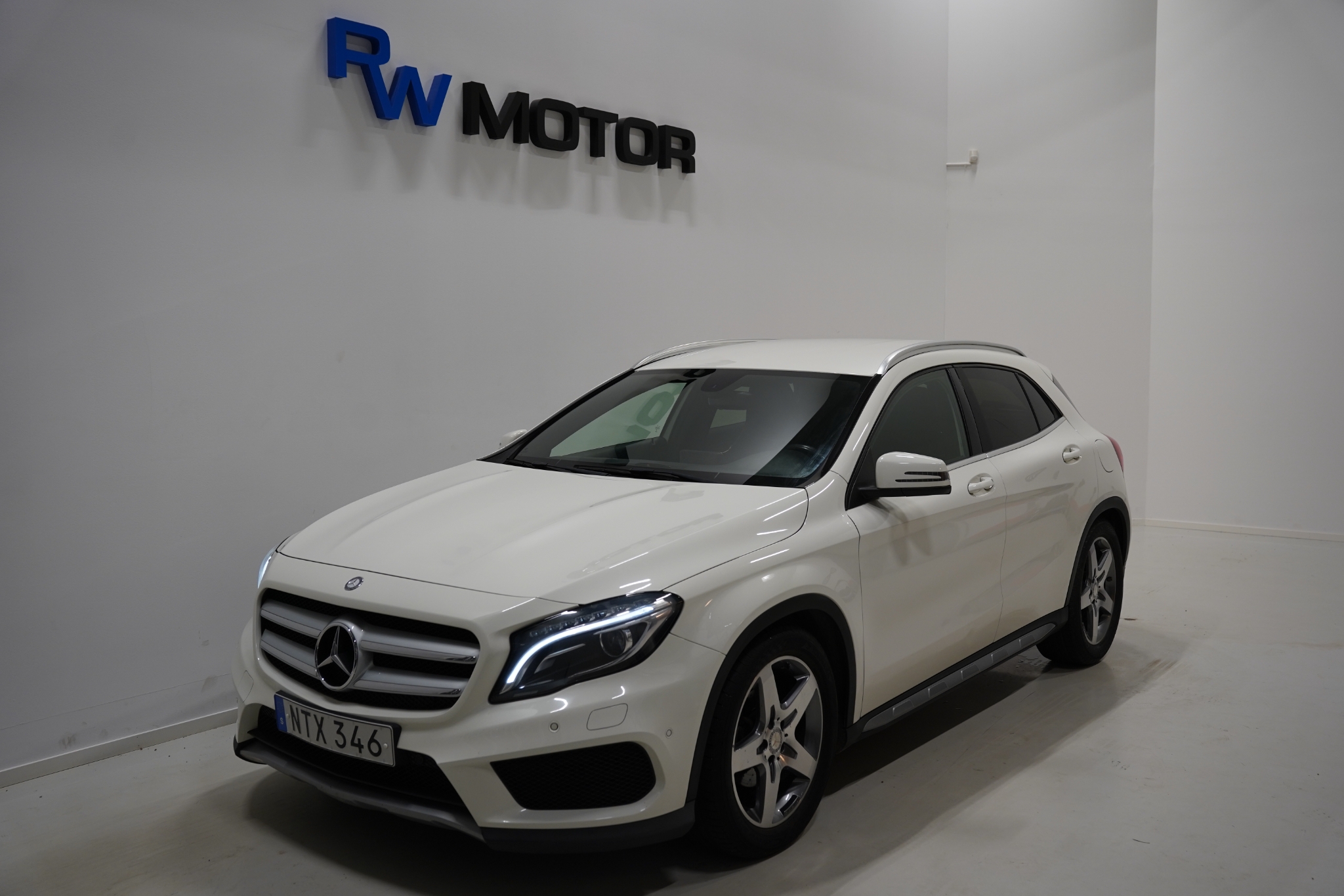 Mercedes-Benz GLA 2015, photo 2/10