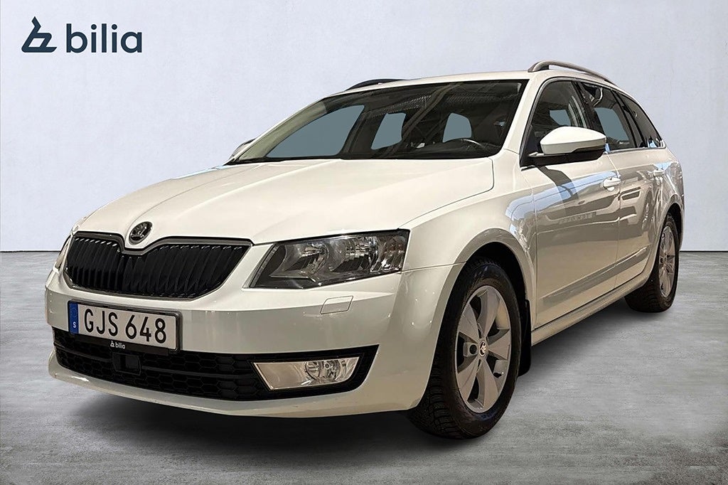 Skoda Octavia Kombi 4X4 TDI110hk - Värmare Dragkrok Låga mil