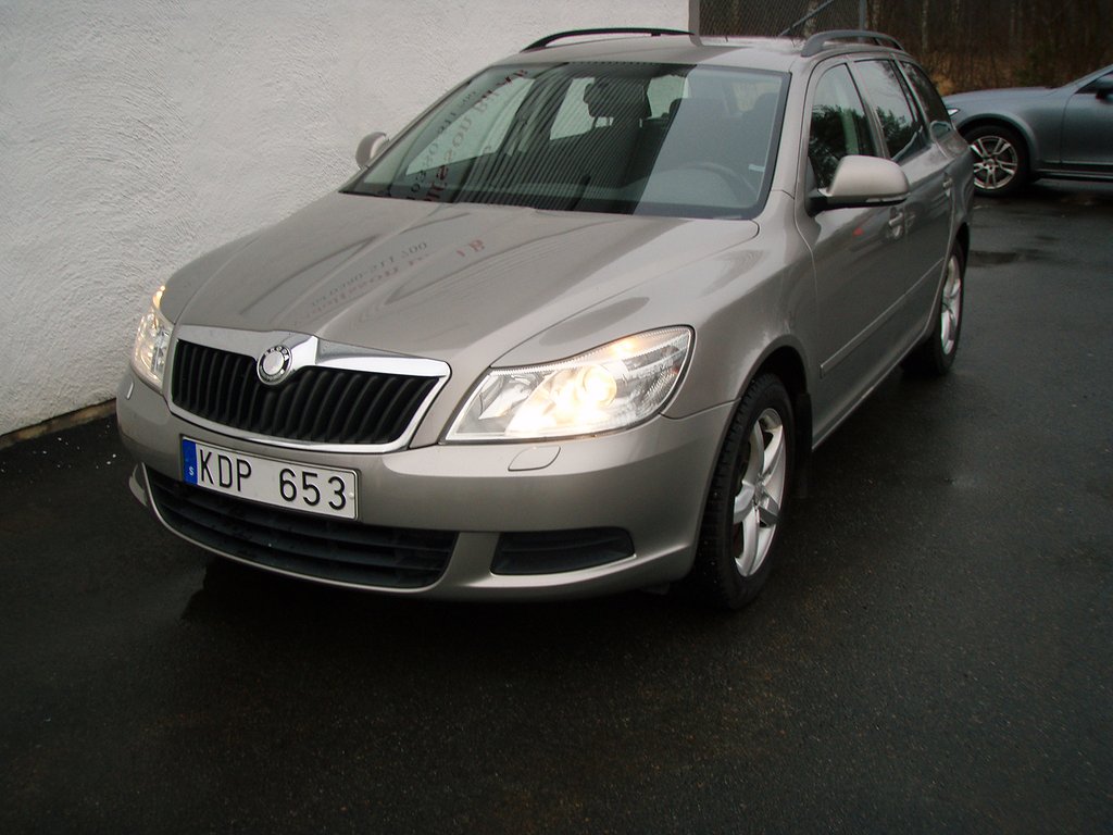 Skoda Octavia Kombi 1.6 TDI Ambiente Euro 5