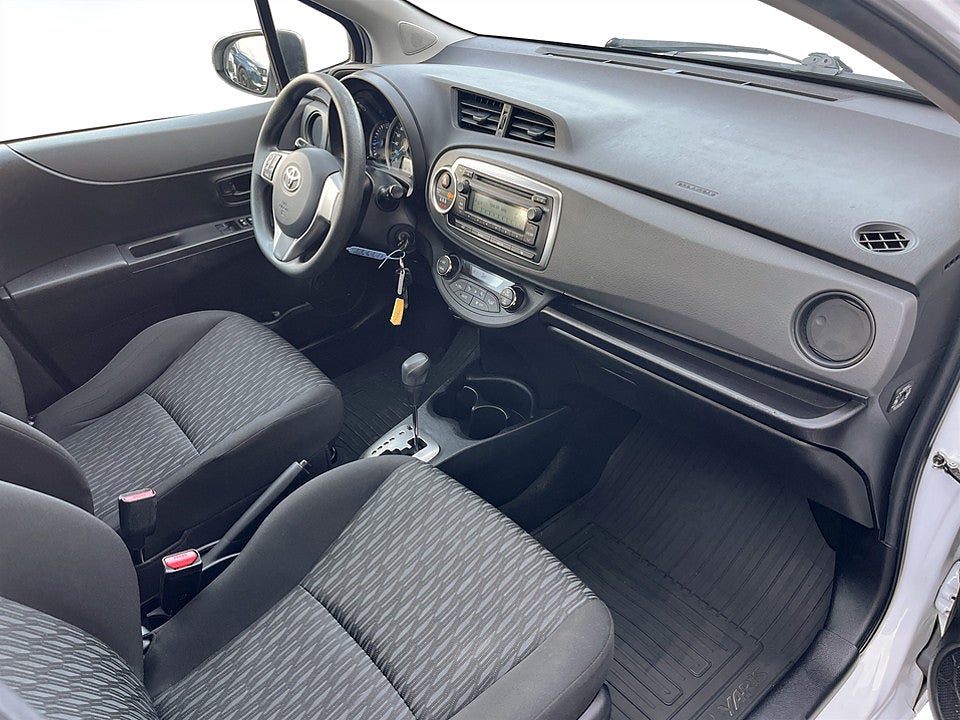 Bild på Toyota Yaris Hybrid Life e-CVT 101hk Aut KAMPANJRÄNTA 3,99%