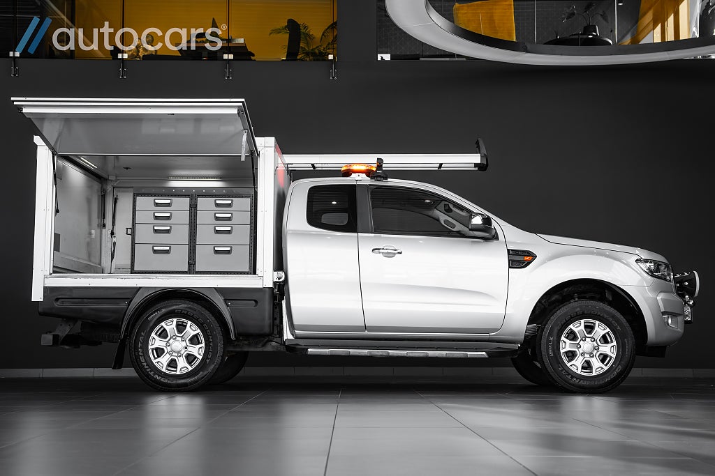 Ford ranger 2.2 TDCi 4x4 Automat |Ydreskåp|3.5t Drag|Dieselvärmare