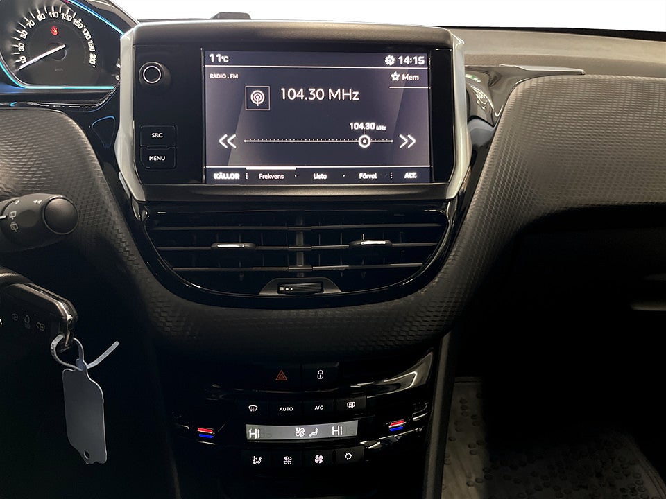 Bild på Peugeot 2008 Allure 1.2 PT 82hk CARPLAY BACKSENSORER