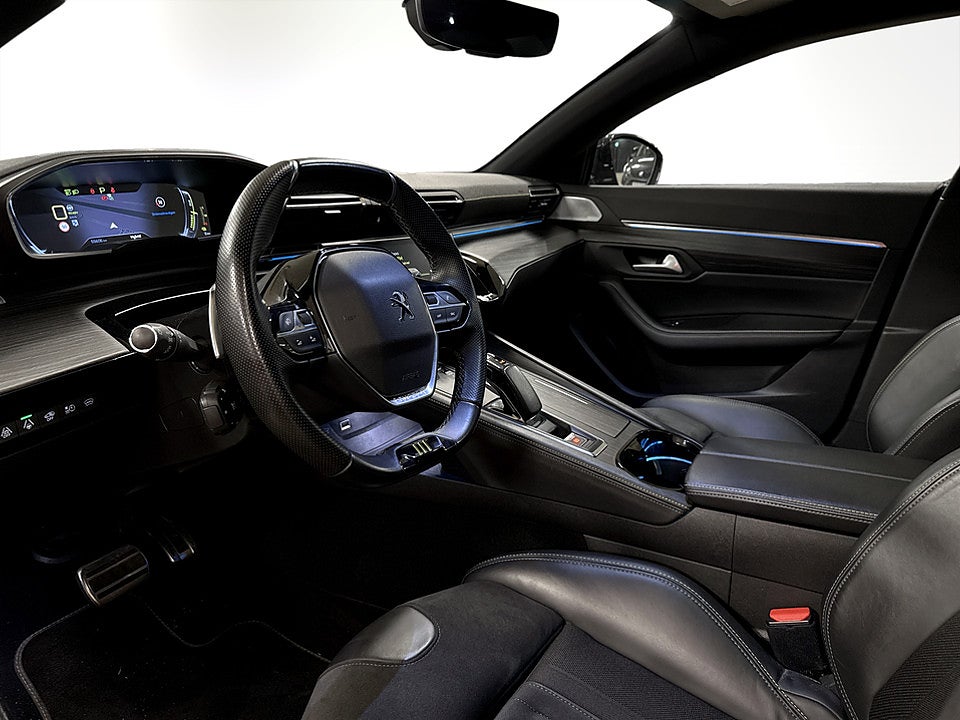 Bild på Peugeot 508 SW PSE Hybrid4 360hk Aut AWD 360° MASSAGE PANO HIFI