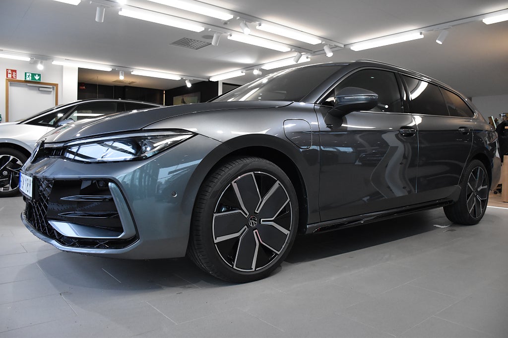 Volkswagen Passat eHybrid 272hk SWE Edition *VW Choice*