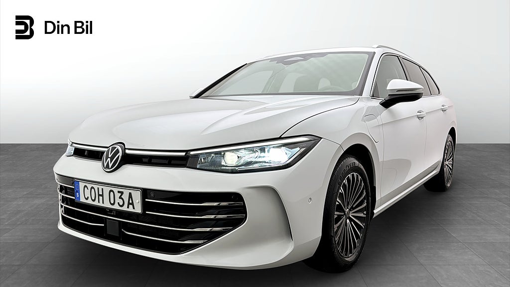 Volkswagen Passat ELEGANCE 1.5 TSI e-hybrid 272hk Drag/Backkamera