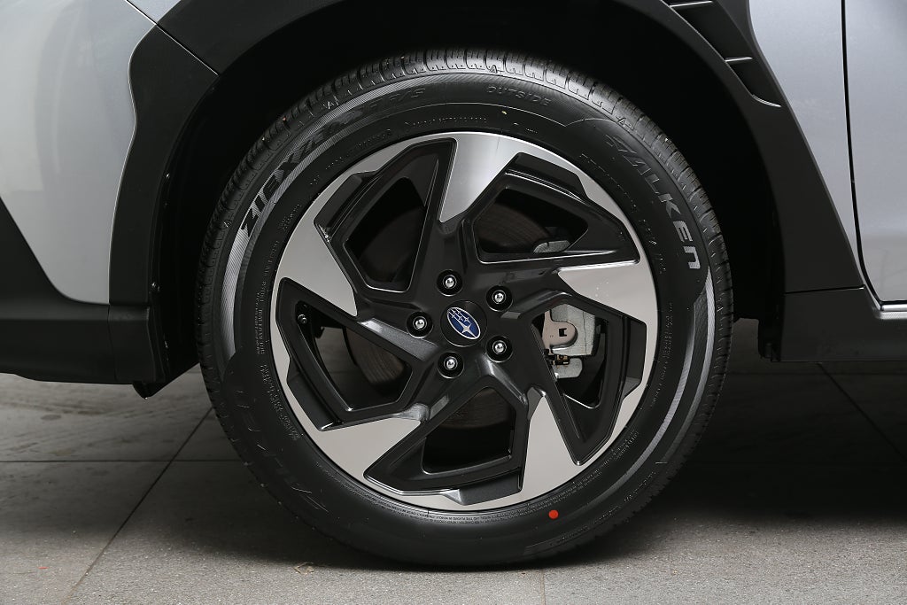 Subaru Crosstrek Limited| Dragkrok & Vinterhjul Sommarkampanj* - I Lage 2025