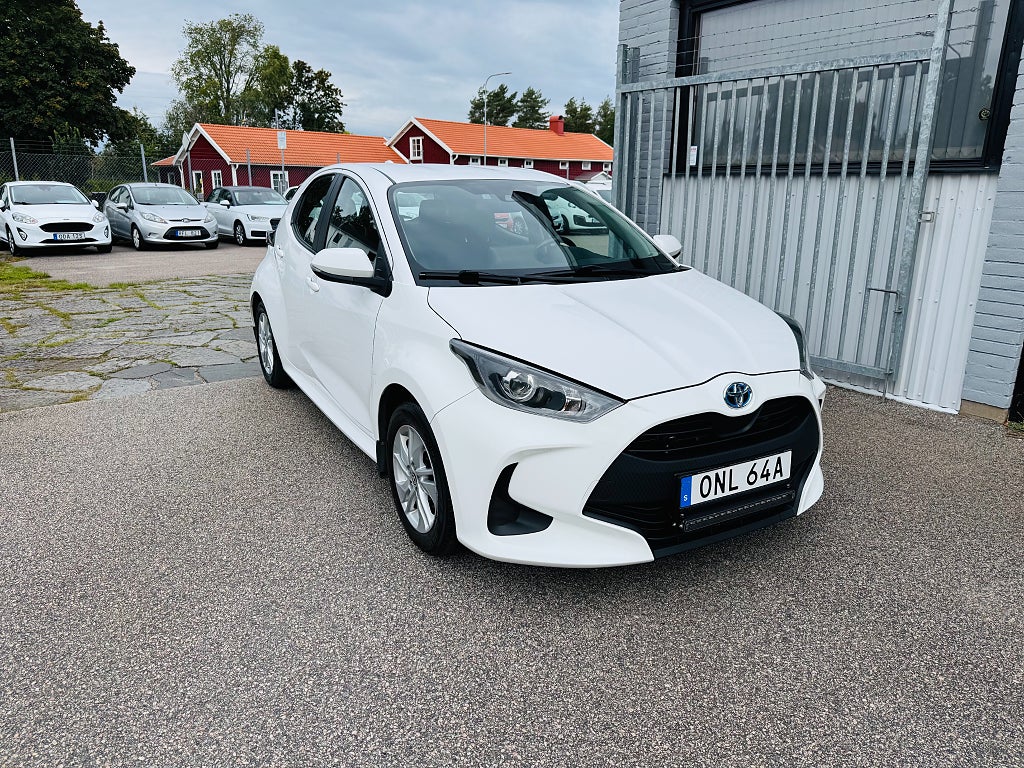 Toyota Yaris Hybrid 116HK ACTIVE / BACKKAMERA / VÄRMARE