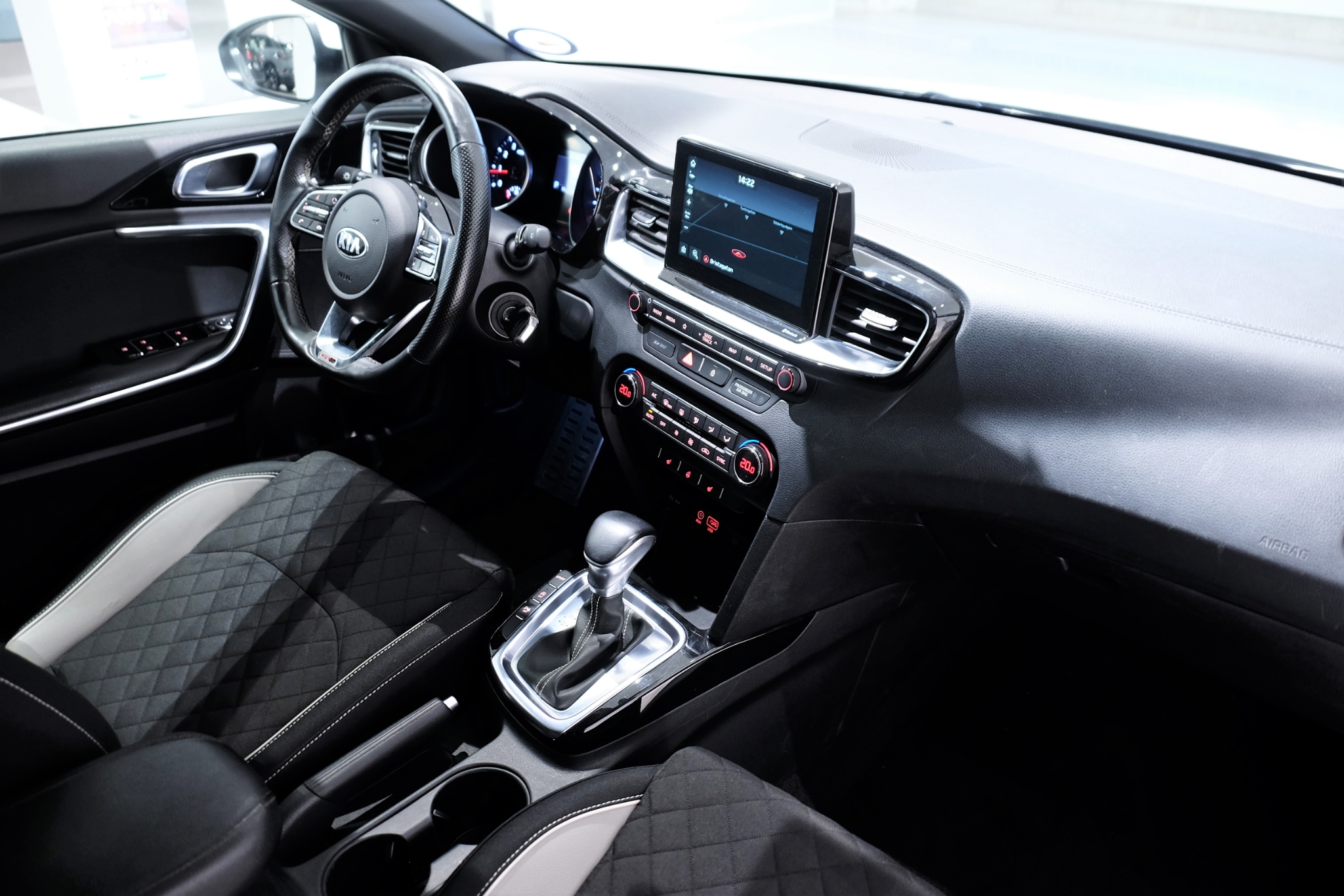 Kia Ceed 2019, bild 7/48