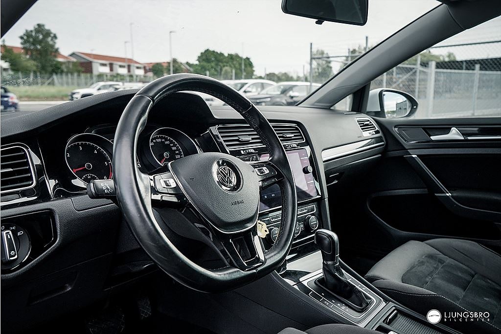 Volkswagen Golf SC 2.0 TDI 150hk / White Silver Metallic