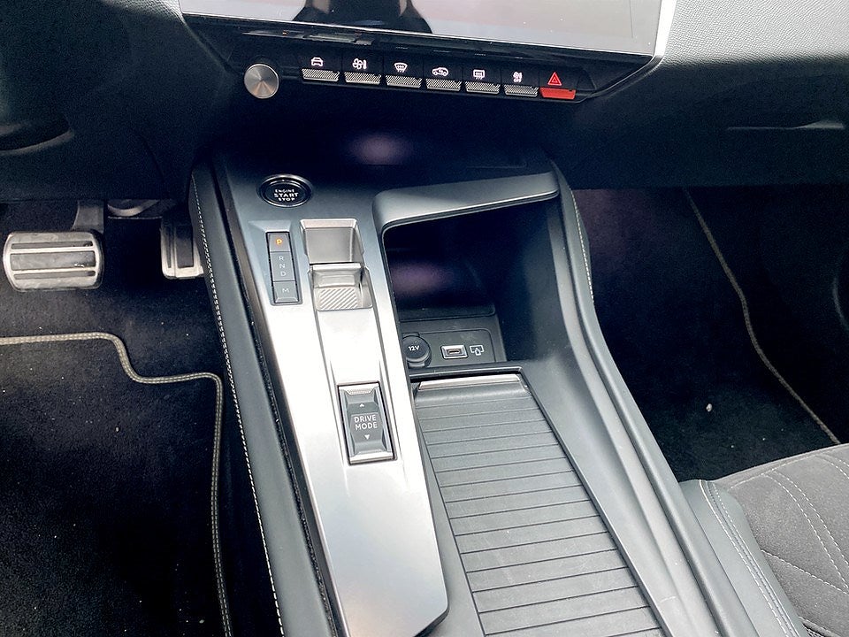 Bild på Peugeot 308 SW GT 1.2 PT 130hk Aut - BACKKAMERA, CARPLAY