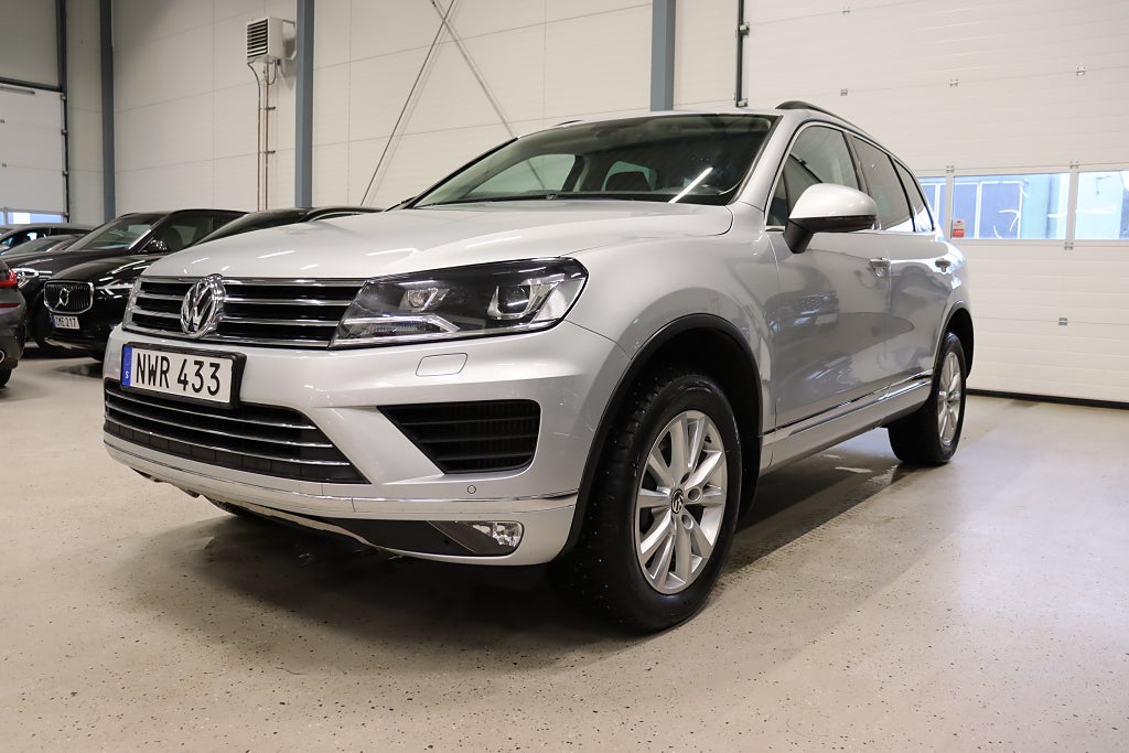 Volkswagen Touareg 3.0 V6 TDI 4M Läder Drag D-Värm 204hk