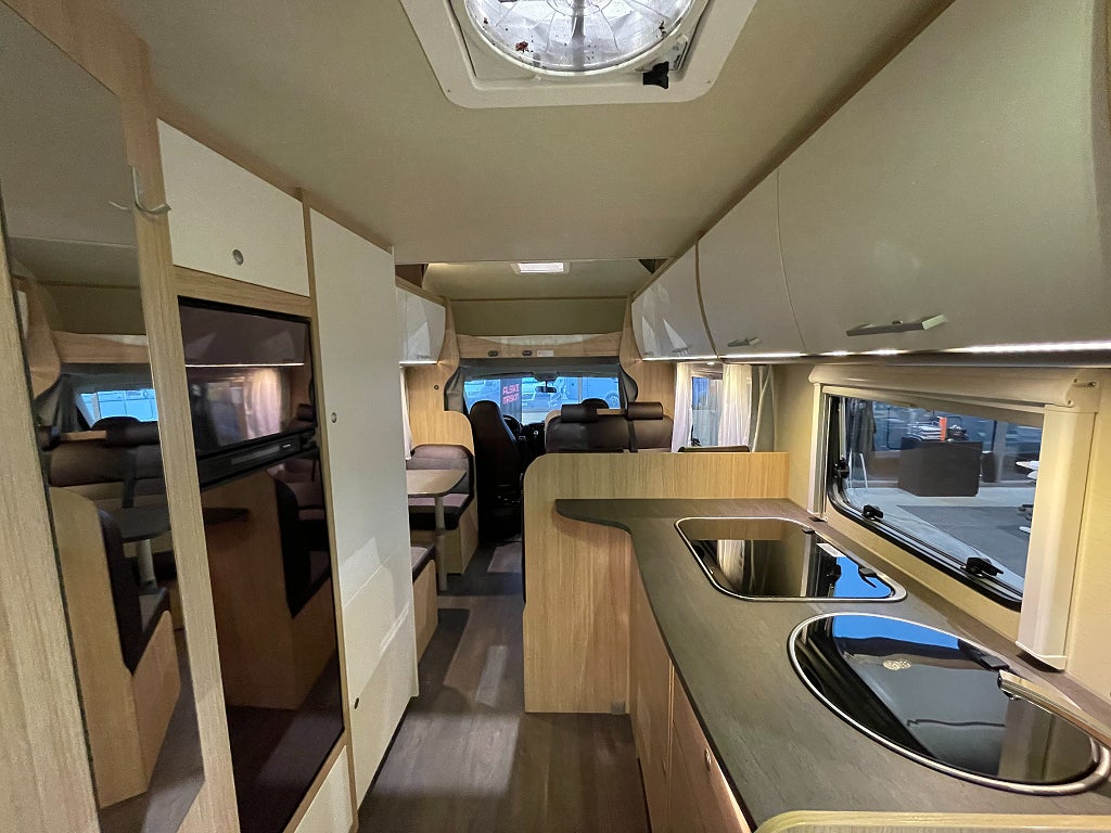 Sunlight A 72 / Automat 150hk / Våningssäng / 6 bältad /  - Sunlight