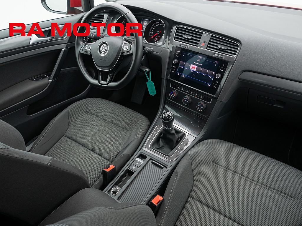 Volkswagen Golf 1.0 TSI 110hk |Adaptiv Farth | Drag | Apple Carplay | 2018