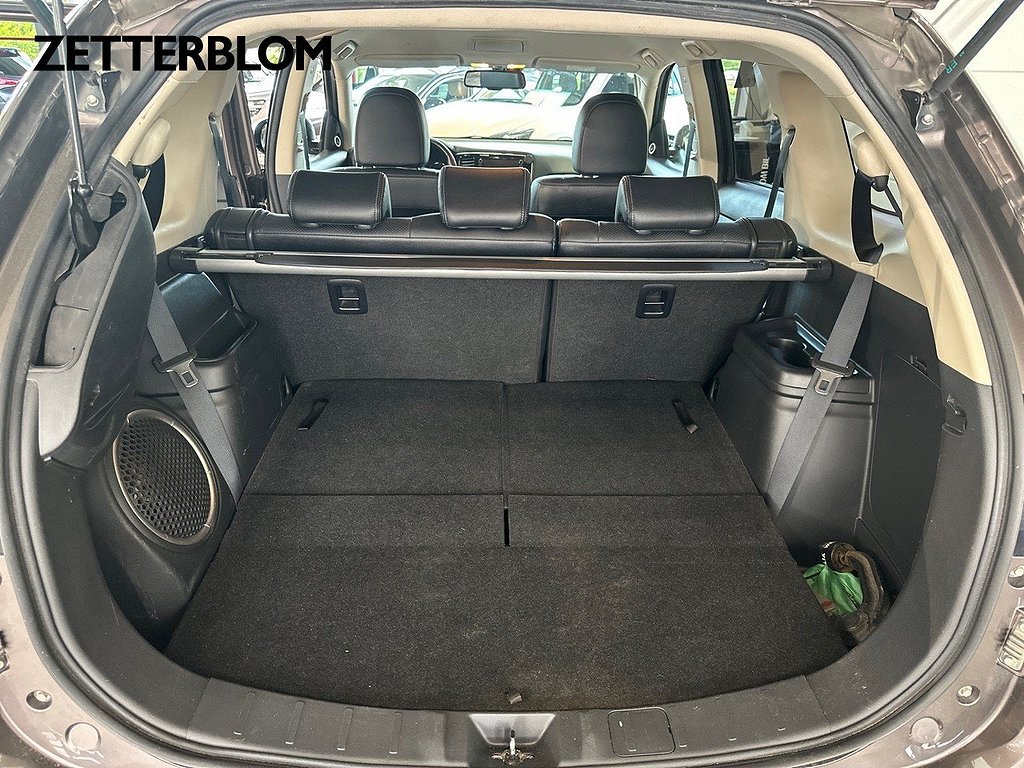 SUV Mitsubishi Outlander 6 av 18