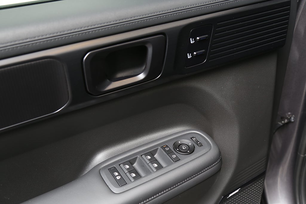 Hyundai Santa Fe PHEV AWD Calligraphy Line 6-sitsig | Dragkrok HUD 360°