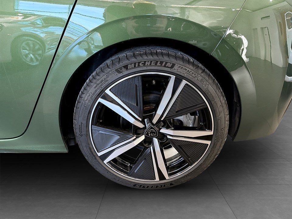 Bild på Peugeot 308 5D GT 1.2 PT 130hk Aut - 360,ELSTOL,CARPLAY