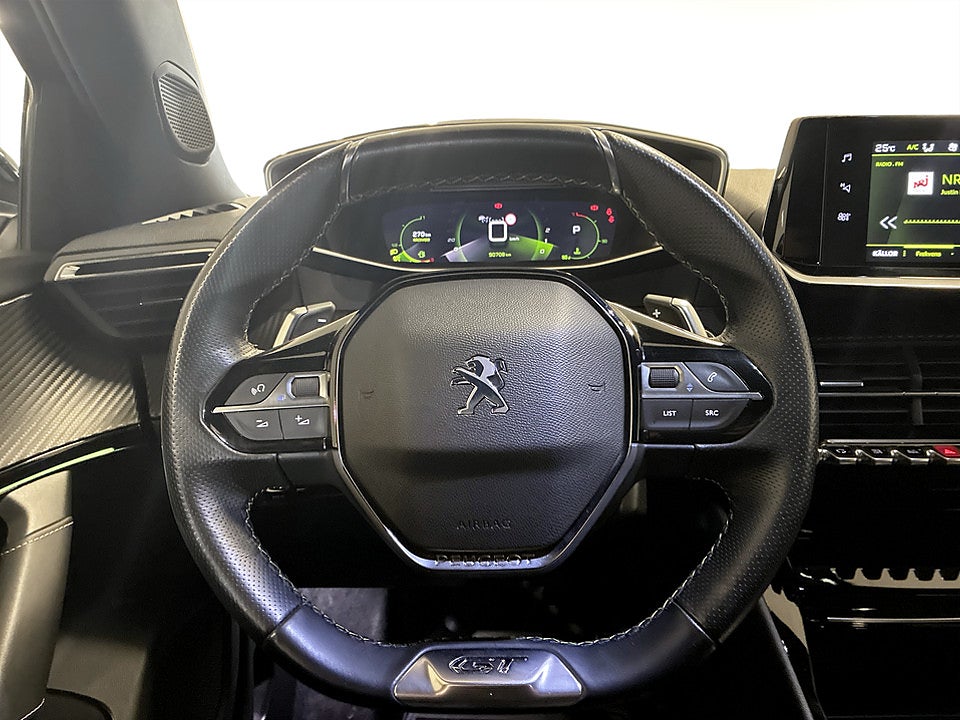 Bild på Peugeot 2008 GT-Line 1.2 PT 130kh Aut BACKKAMERA
