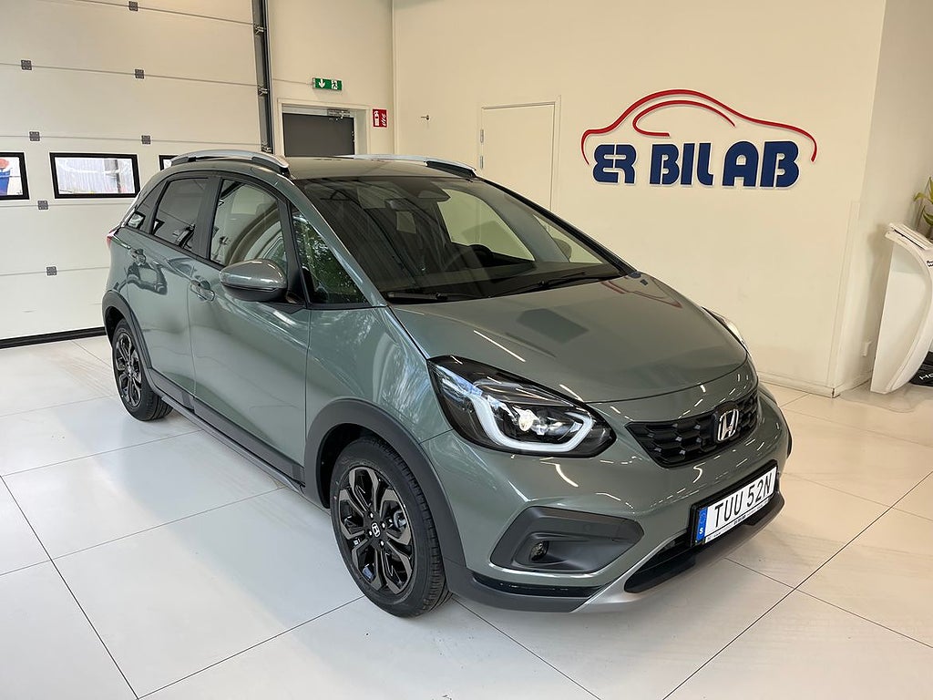 Honda Jazz Advanced Crosstar Hybrid 5 års Service & 8 års...