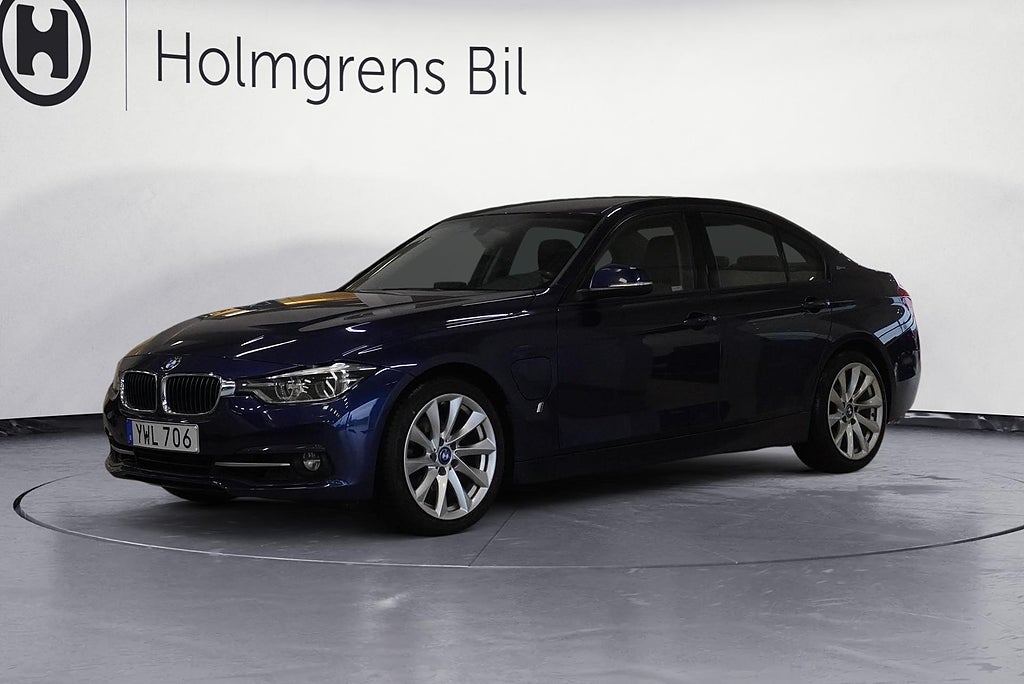 BMW 330e Sedan Sportline Navi HiFi Delläder | Ränta 3,95%