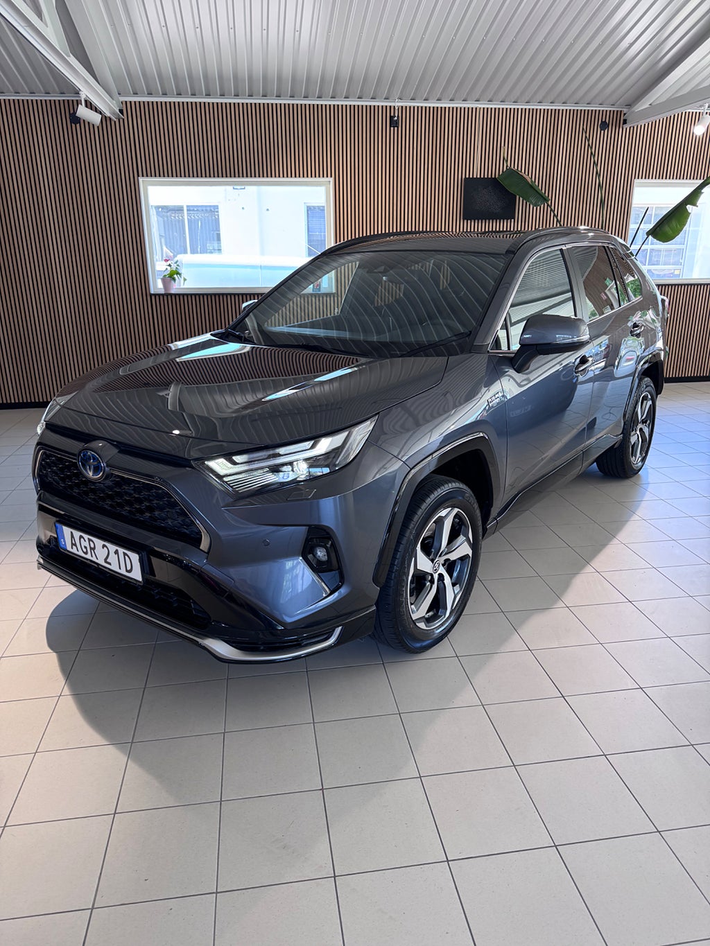 Toyota RAV4 Plug-in Hybrid E-CVT X EDITION