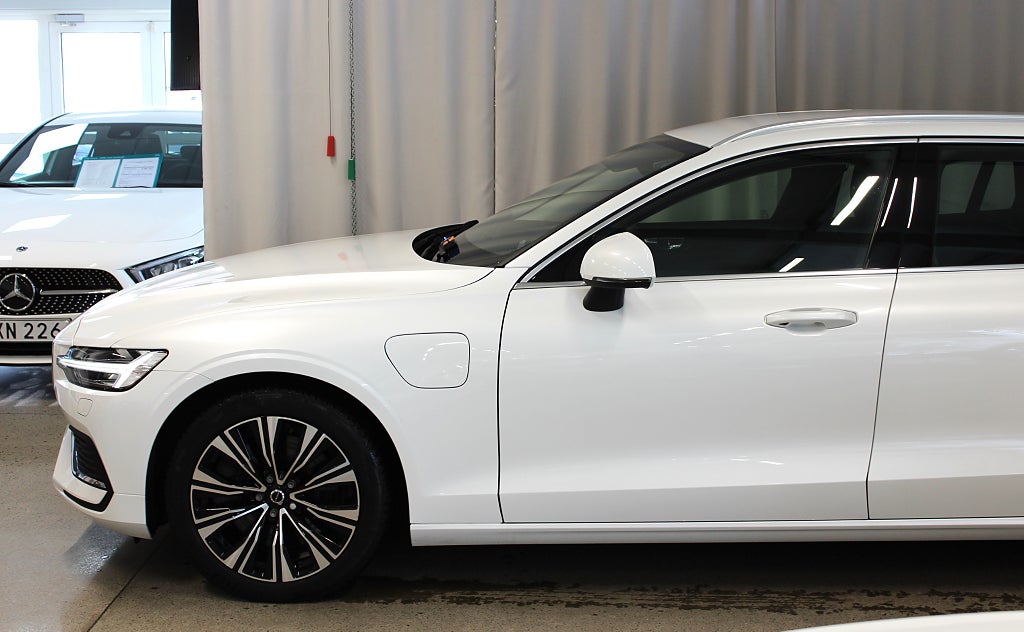 Volvo V60 Recharge T6 AWD 350HK, Core, Long range, S&V-hjul 3,99%