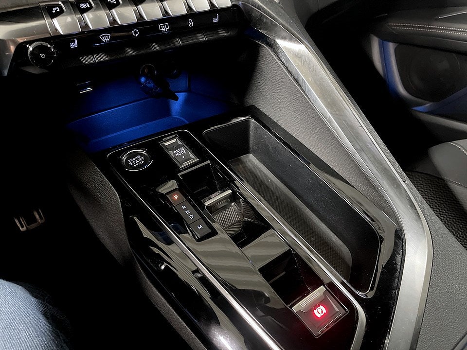 Bild på Peugeot 3008 GT Black Pack 1.2 PT 130hk Aut - B-KAMERA, CARPLAY