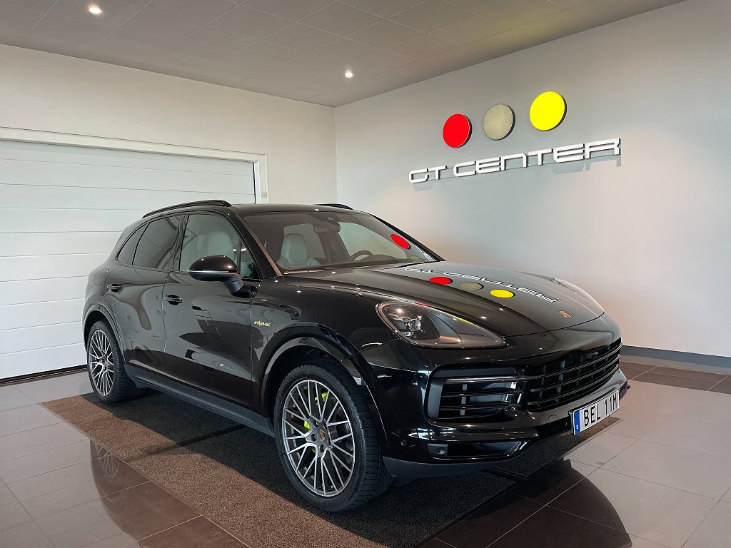 Porsche Cayenne E-Hybrid Sportavgas Panorama Drag Luftfjädring Se spec!