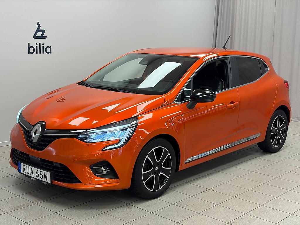 Renault Clio TCe 100 Intens II 5-d | Navigator | Parkerin...