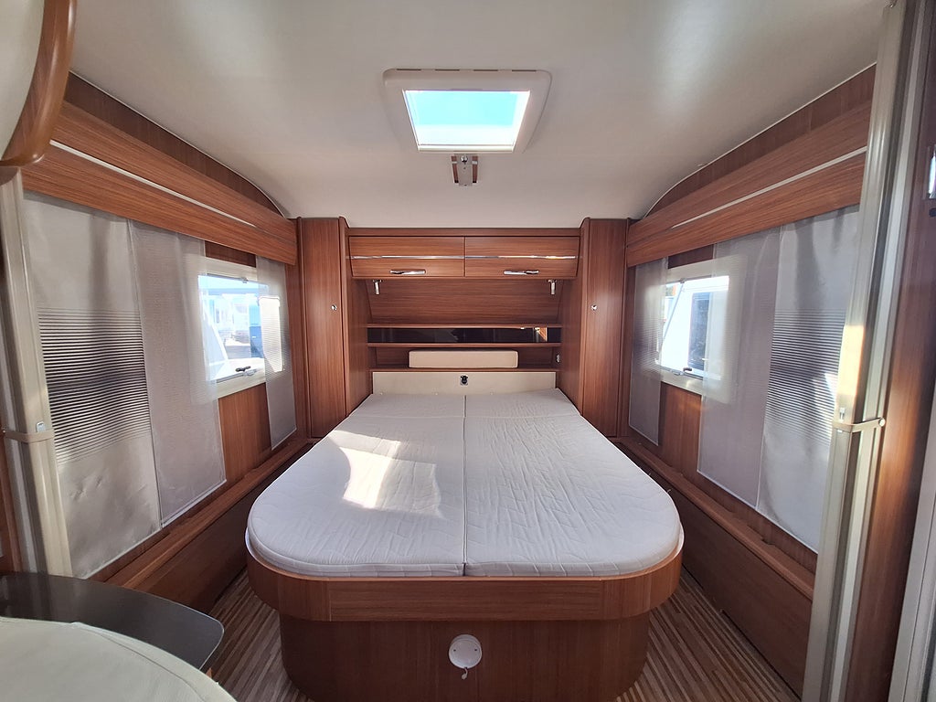 Adria Alpina 663 PT Barnkammare: 3 Bäddar