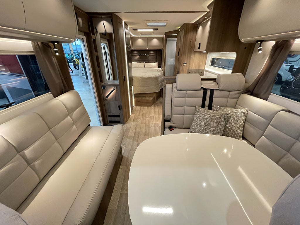 Kabe TMX 810 LXL /Cinderella/ALDE/5 bältad/Automat/Mercedes - Kabe