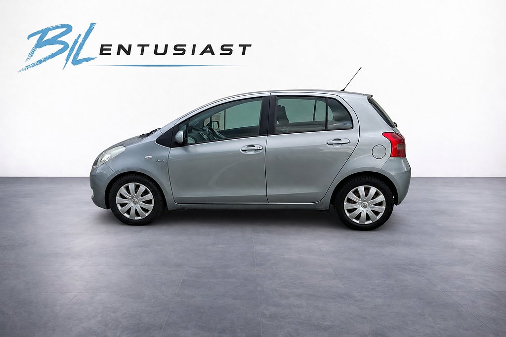 Toyota Yaris 1.4 D-4D Nyservad Nybesiktad Nya Bromsar