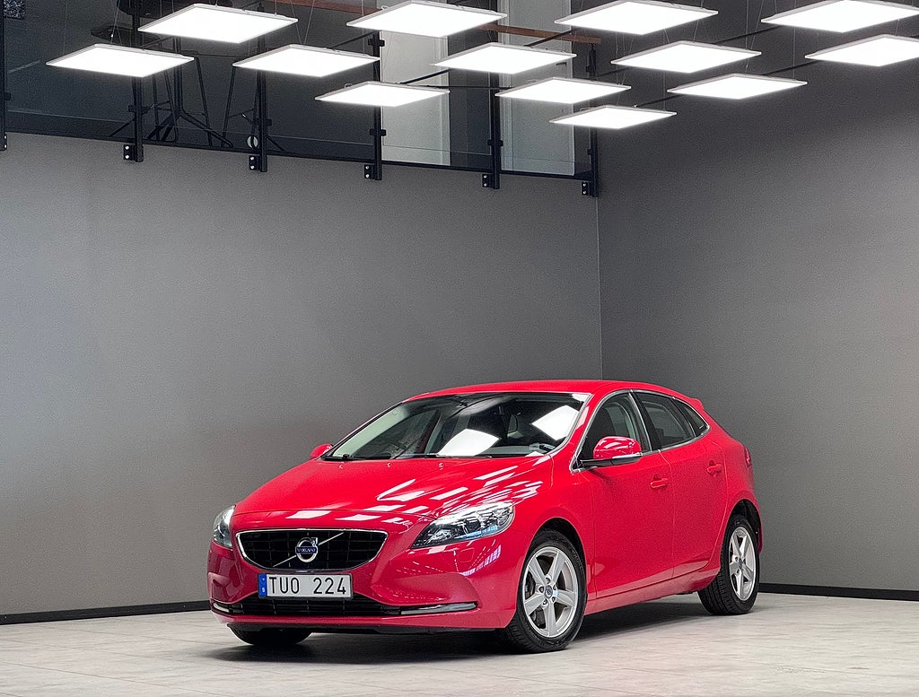 Volvo V40 D3 Geartronic Momentum /Värmare/Bluetooth/2,99% 
