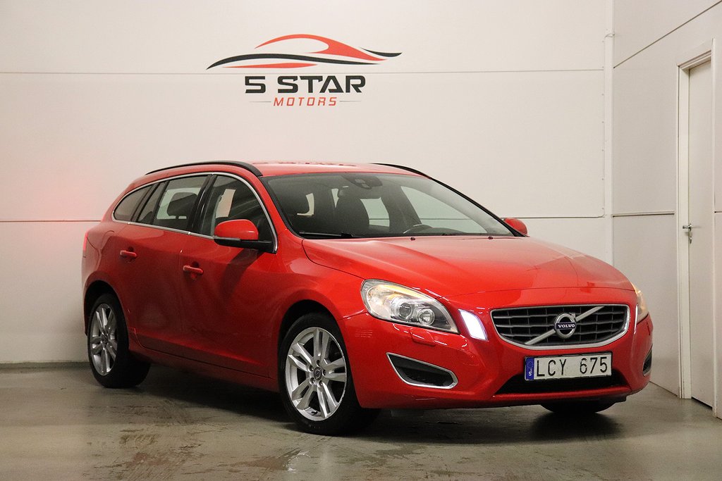 Volvo V60 T5 Powershift Momentum Automat |P-sensor|Bluetooth