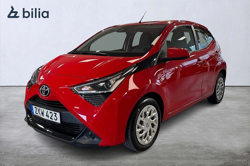 Toyota Aygo 1,0 X-Play Backkamera V-hjul Garanti 2031