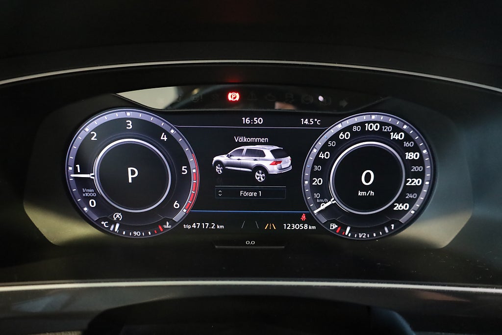 Volkswagen Tiguan 2.0 TDI AUT 4Motion R-Line Massage Drag Värmare Kamera 2017