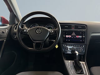 Volkswagen Golf 5-dörrar 1.6 TDI S&V-hjul/A.d Fart/Carplay/Drag/Kamera – bild 8