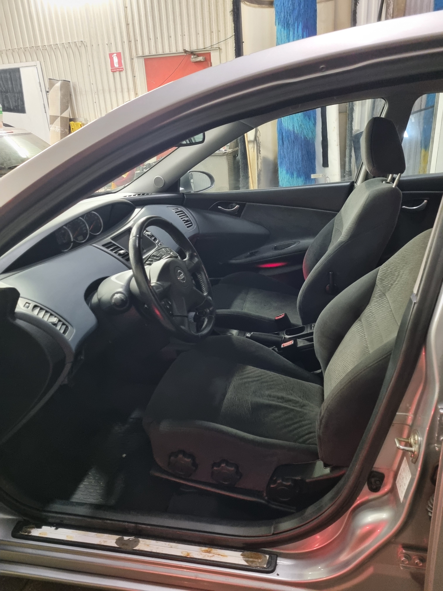 Nissan Primera Hatch 2004, bild 6/33