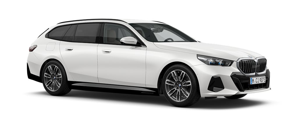 BMW 530e xDrive Fully Charged