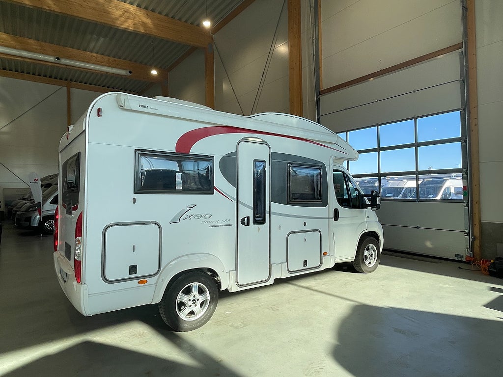 Bürstner Ixeo 585 / Taksäng / Under 6m / B-kort / Solcell / AC-Bodel /  - Bürstner