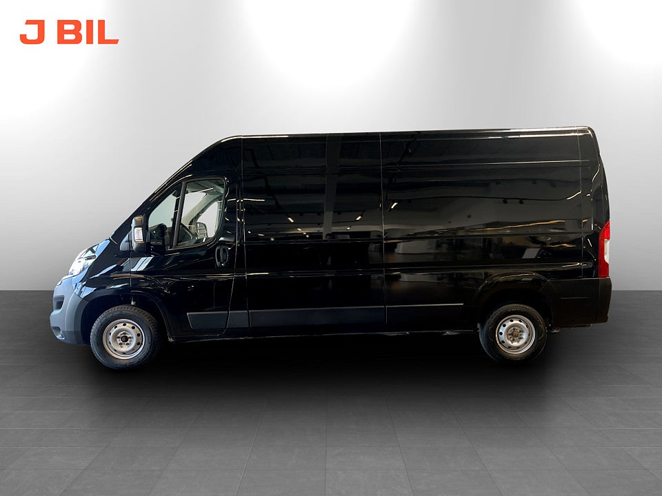 Bild på Peugeot Boxer Van 335 PRO+ 2.2 BHDi 165hk L3H2 B-KAMERA DRAG